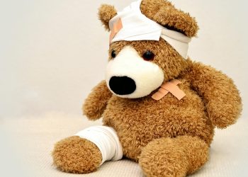 Polizia Penitenziaria dell’Aquila dona regali al reparto pediatria del “San Salvatore”