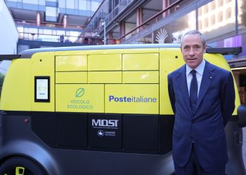 Arriva BOXi, il postino robot