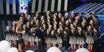 Stasera, il Coro dell’Antoniano e la Pausini cantano “Heal the World”