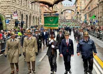 97ª Adunata Nazionale Alpini: gli Abruzzi sfilano a Genova