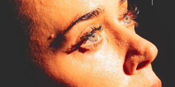 L’atteso singolo Watch It Burn di Katy Perry esce oggi
