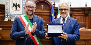 Ottant’anni della Società Aquilana dei Concerti Bonaventura Barattelli, conferito il sigillo della Città dell’Aquila e una targa commemorativa